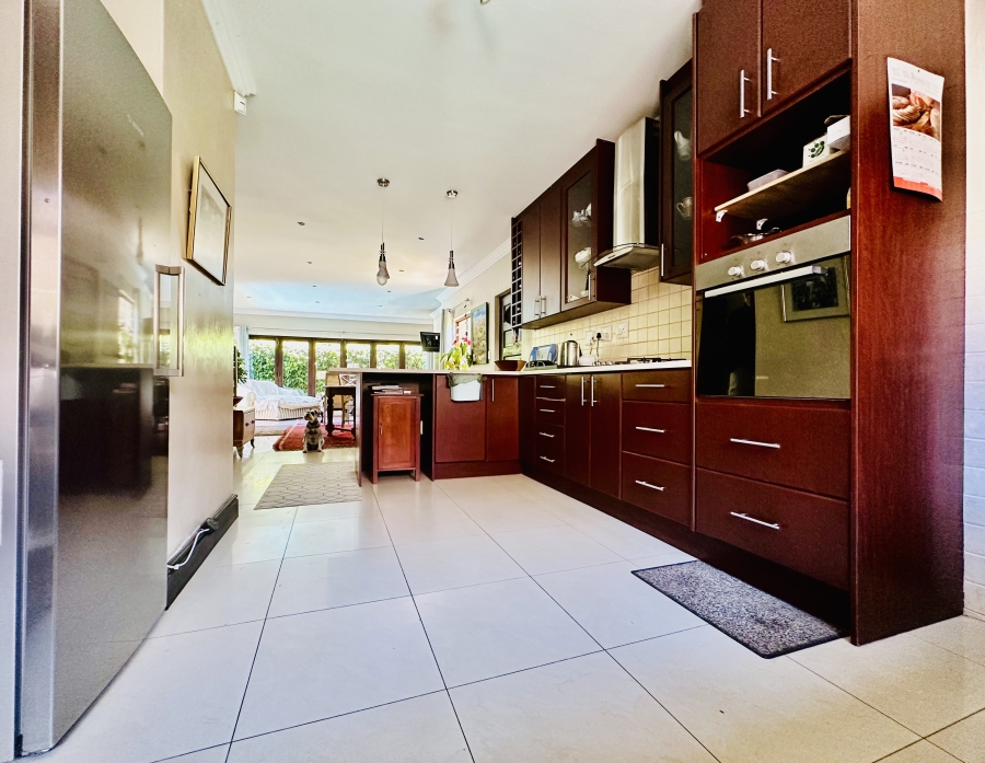 3 Bedroom Property for Sale in Sandbaai Western Cape